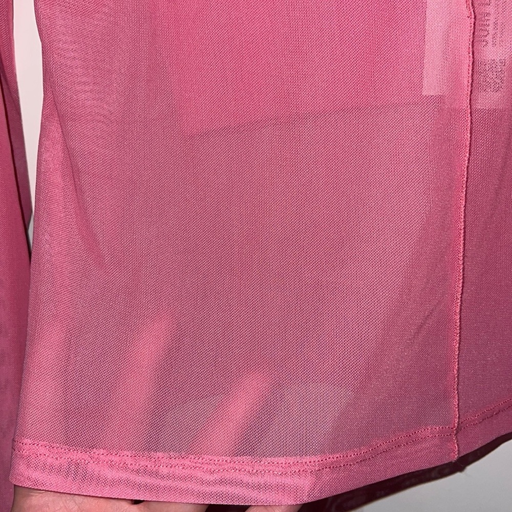 Pink top - Picture 6 of 8